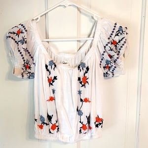 Cleaning out my closet and had some items I’d like to sell! More to come:)